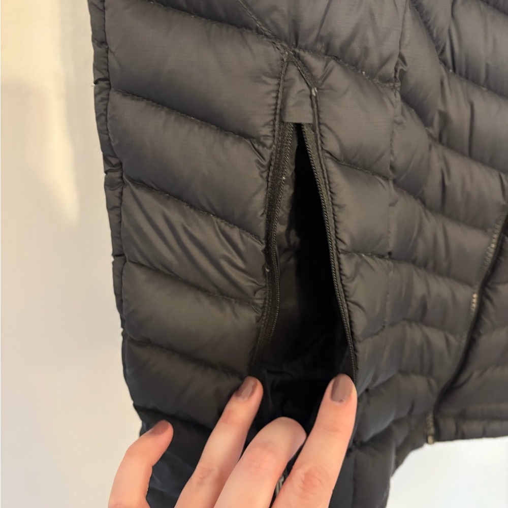 Lands End Puffer Vest View 3